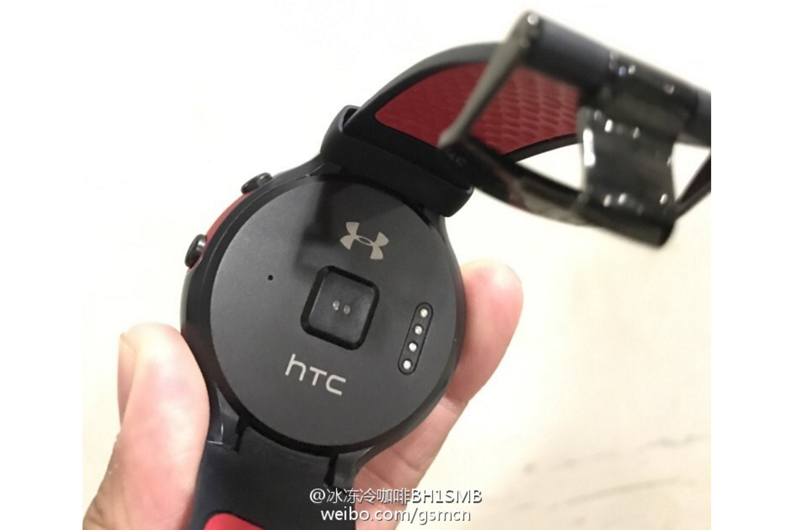 [포토] 소문난 HTC 안드로이드 웨어 워치인가요?