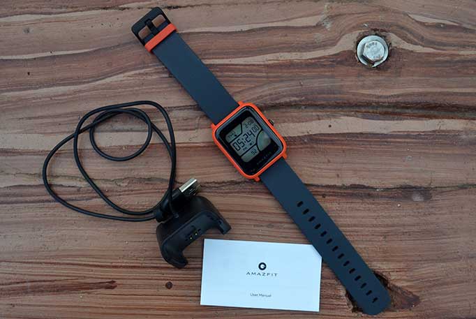 지금까지 이 멋진 디지털 Amazfit BIP 시계 얼굴을 다운로드하십시오.