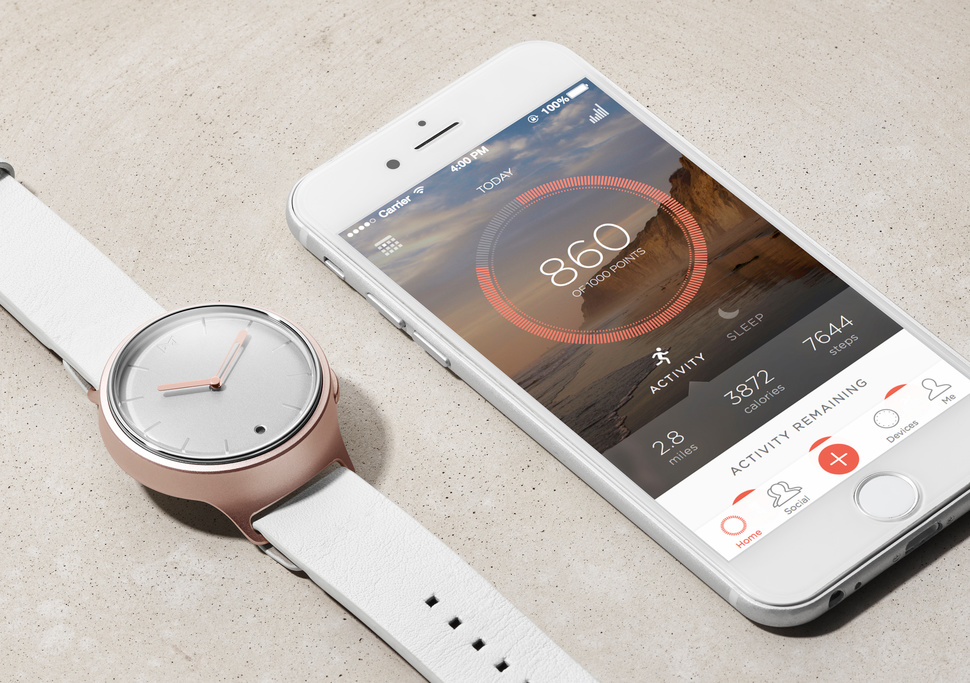 MisFit, MisFit Phase Hybrid Smartwatch로 기회를 잡다